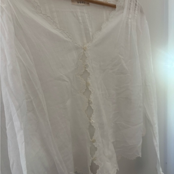 DOEN Elayne White Scallop Blouse - Picture 4 of 8